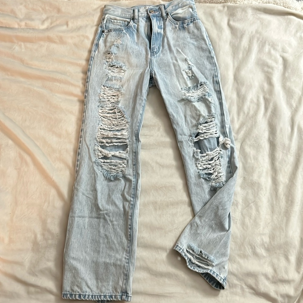 A trendy high waisted wide legged jean. 100% cotton, so they have no stretch.
